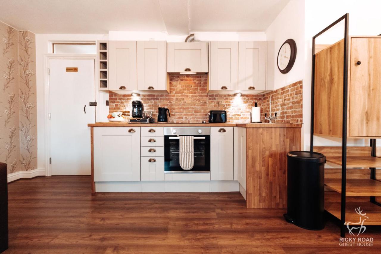 Ricky Road Guest House - Premium Watford  Zewnętrze zdjęcie