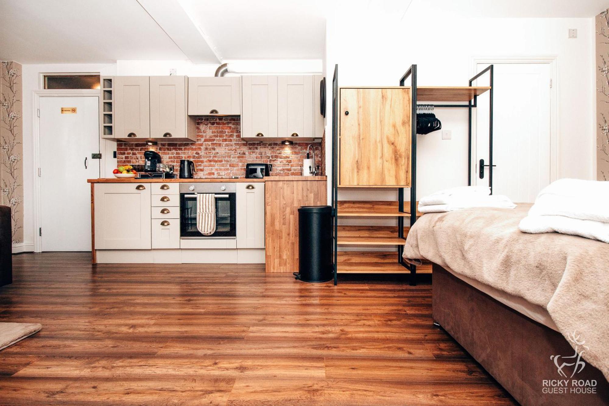 Ricky Road Guest House - Premium Watford  Zewnętrze zdjęcie