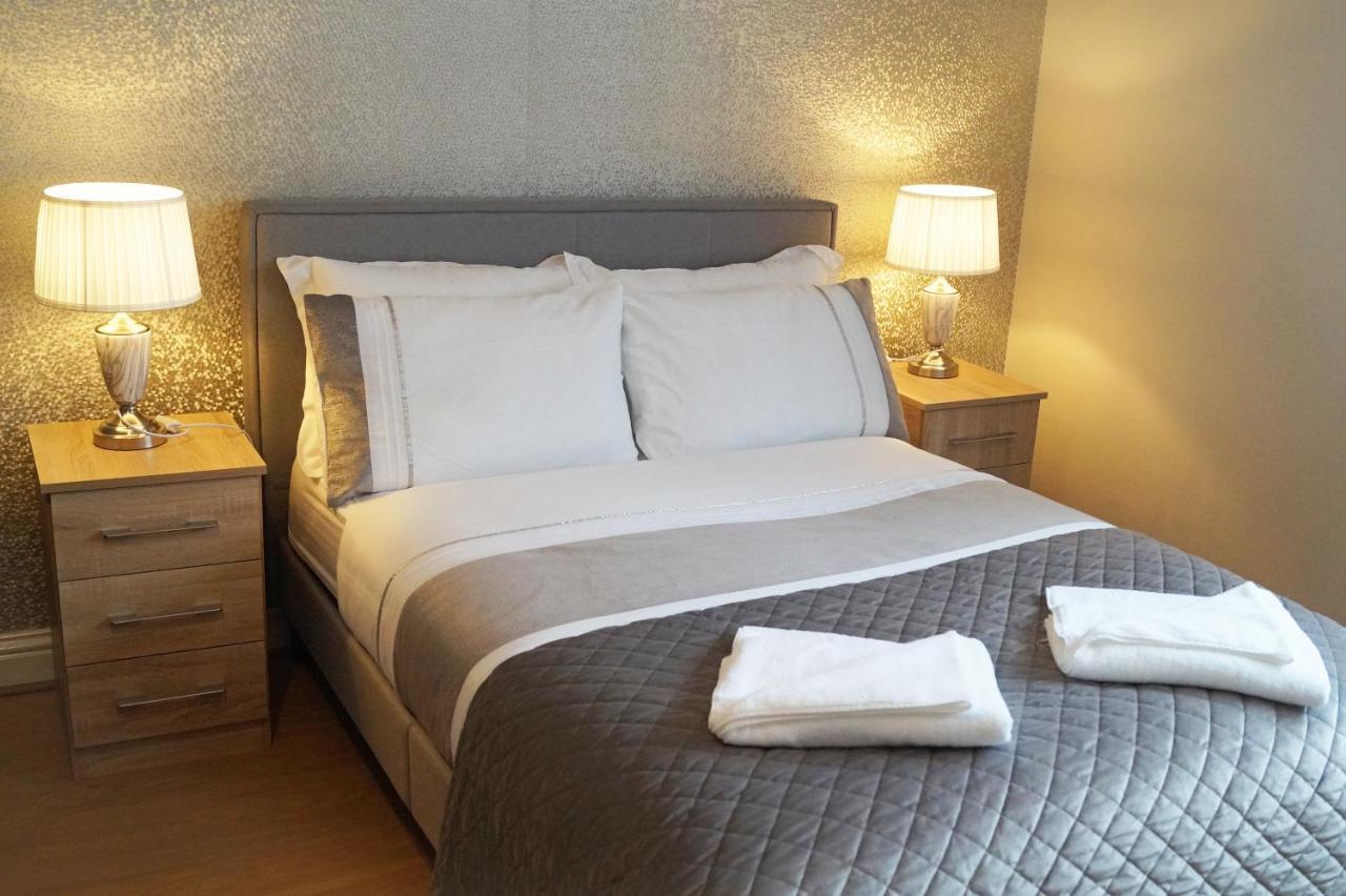 Ricky Road Guest House - Premium Watford  Zewnętrze zdjęcie