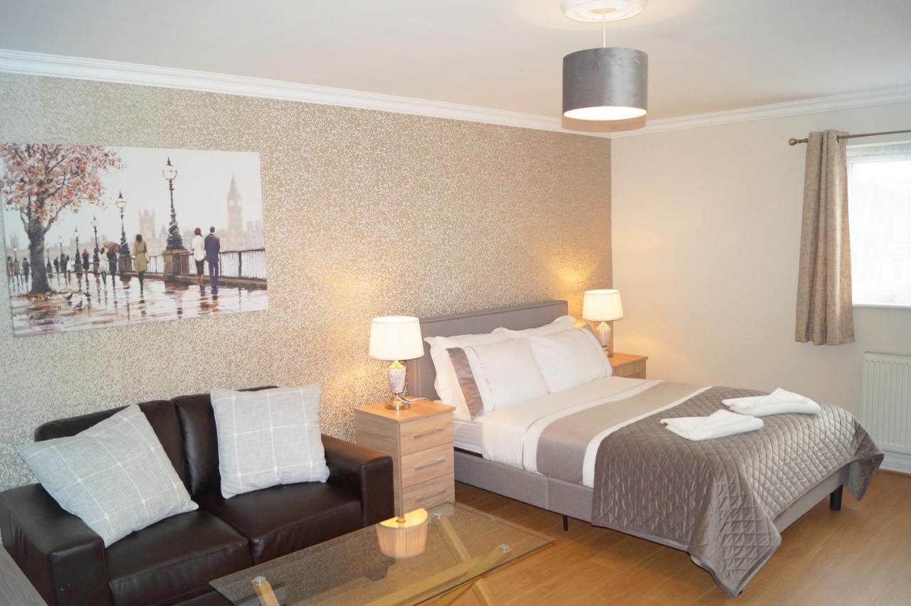 Ricky Road Guest House - Premium Watford  Zewnętrze zdjęcie